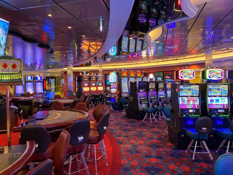 Oasis of the Seas Test Cruise Live Blog (Day 3): Casino, Casitas ...