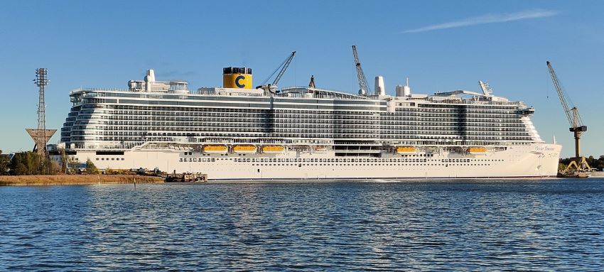 largest passenger cruise ships