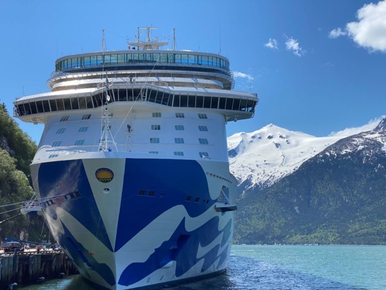 44 Must-Have Alaskan Cruise Tips, Tricks, and Secrets | Cruzely.com