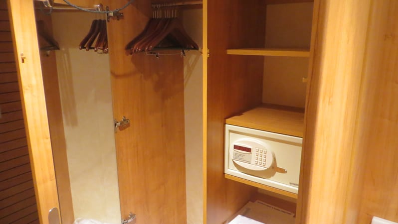 Cruise cabin closet