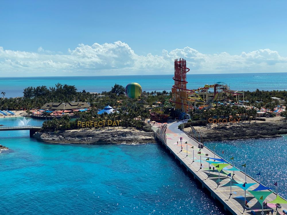 https://www.cruzely.com/wp-content/uploads/perfect-day-cococay-things-to-do.jpg