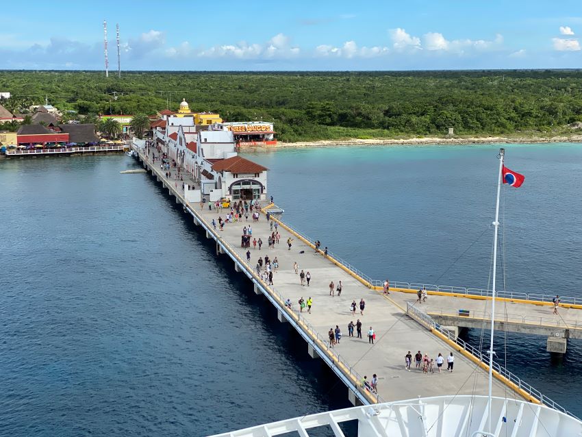 cruise ships in cozumel right now