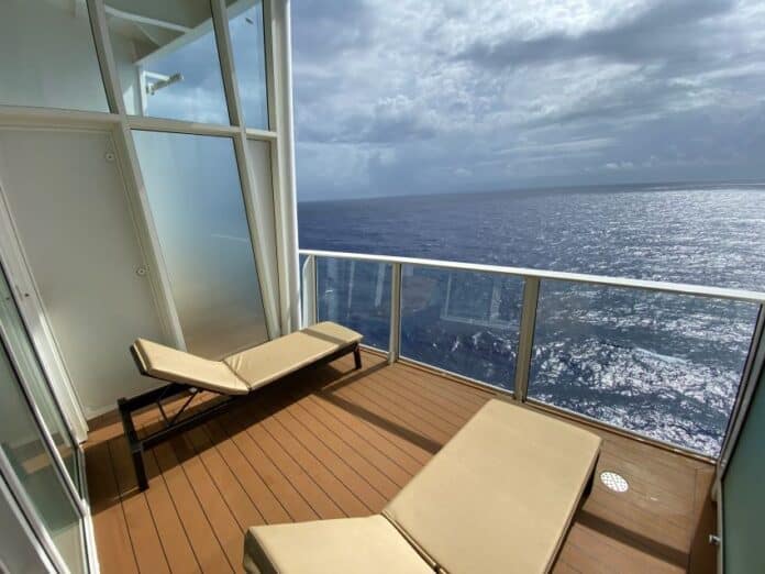 What to Know Before Making Love on Your Cruise Cabin Balcony | Cruzely.com